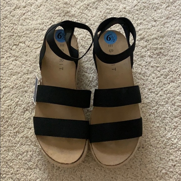 Esprit Shoes - NWT Platform Heel Sandals